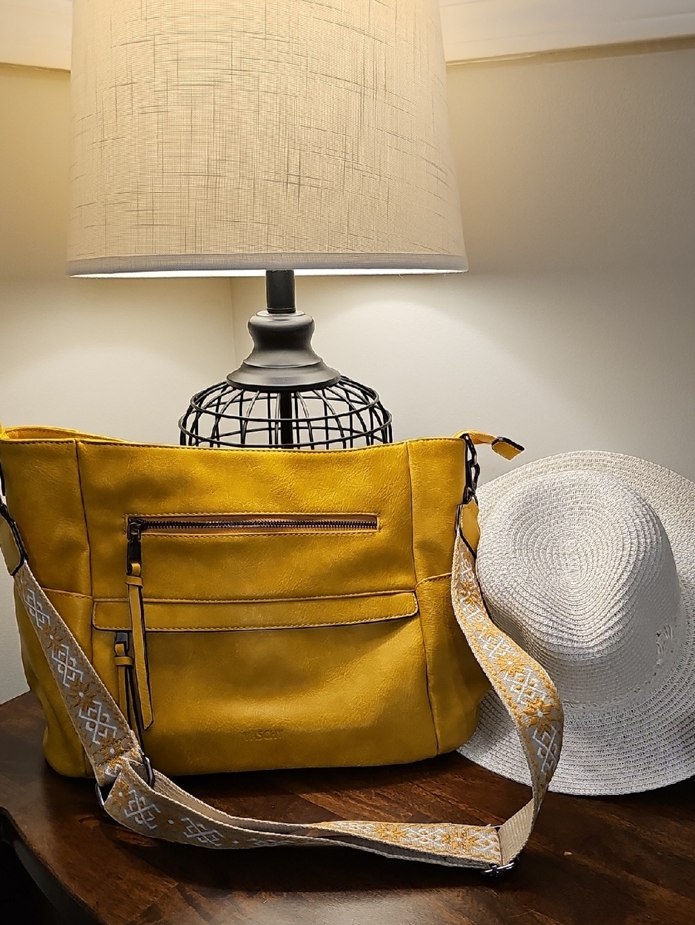 Large Gold Tote By Vaschy